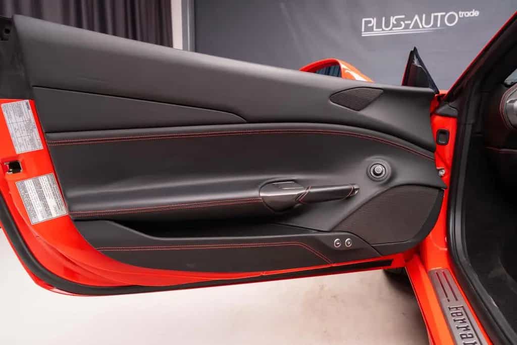 Ferrari 488 Spider 08/2019-photo-19