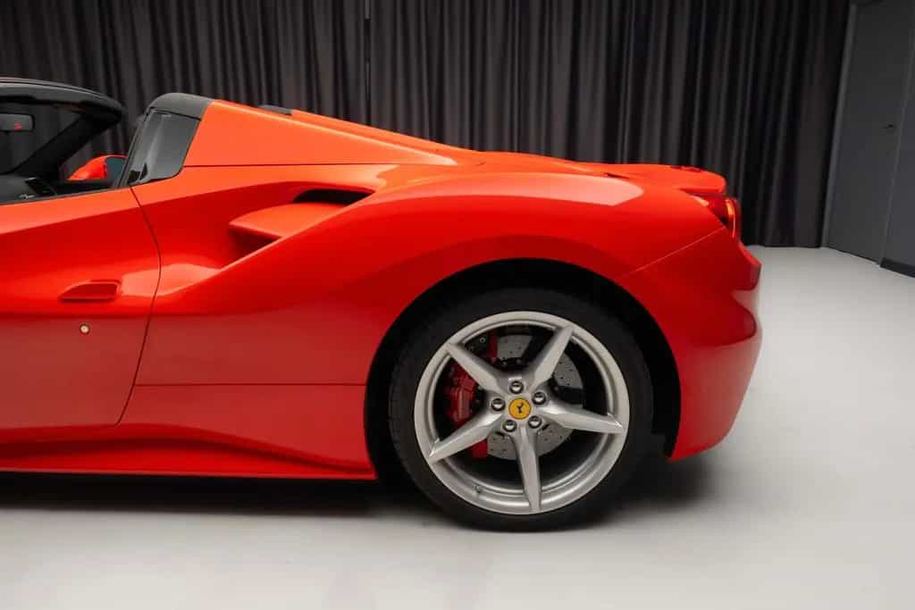 Ferrari 488 Spider 08/2019-photo-8