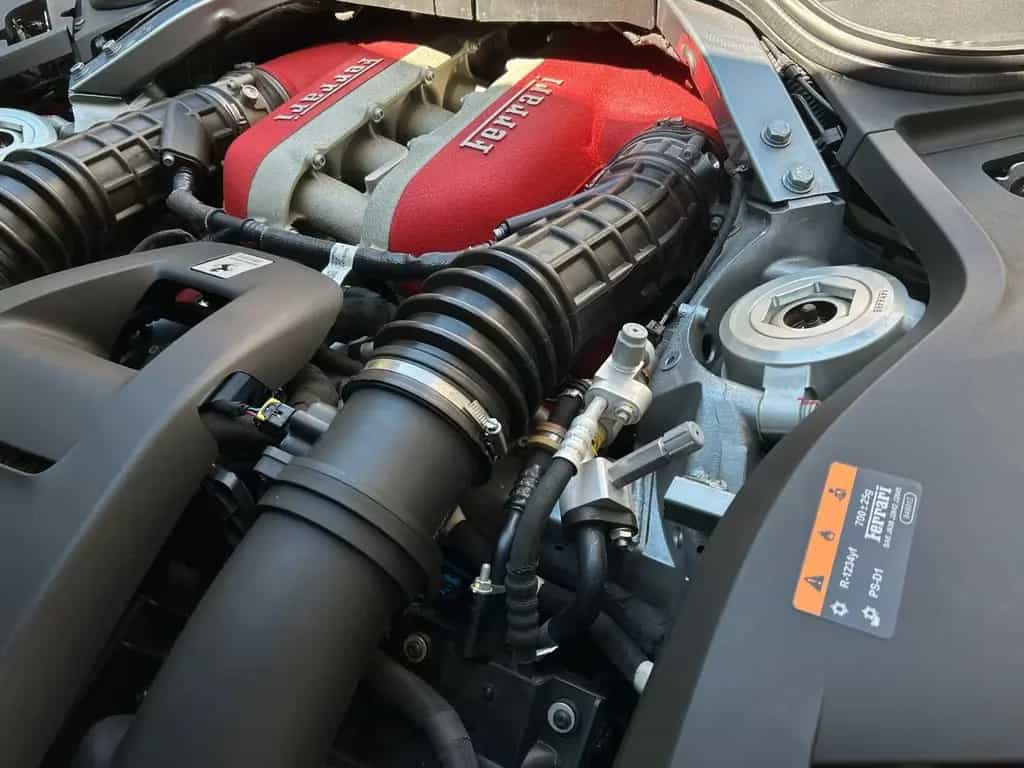 Ferrari Purosangue 06/2025-photo-11