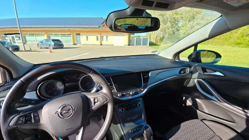 Opel Astra ST 1.4 Turbo Business 92kW S/S Business 03/2019-photo-12