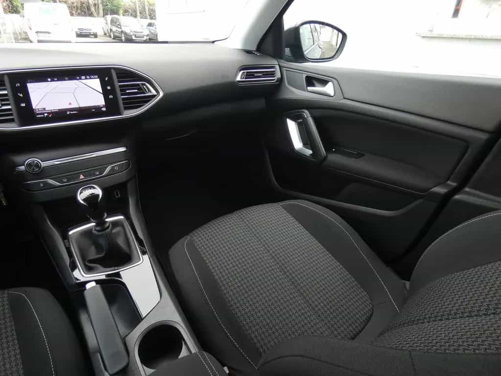 Peugeot 308 Active *KLIMA*ALU*NAVI*KAMERA*SHZ* 01/2021-photo-29