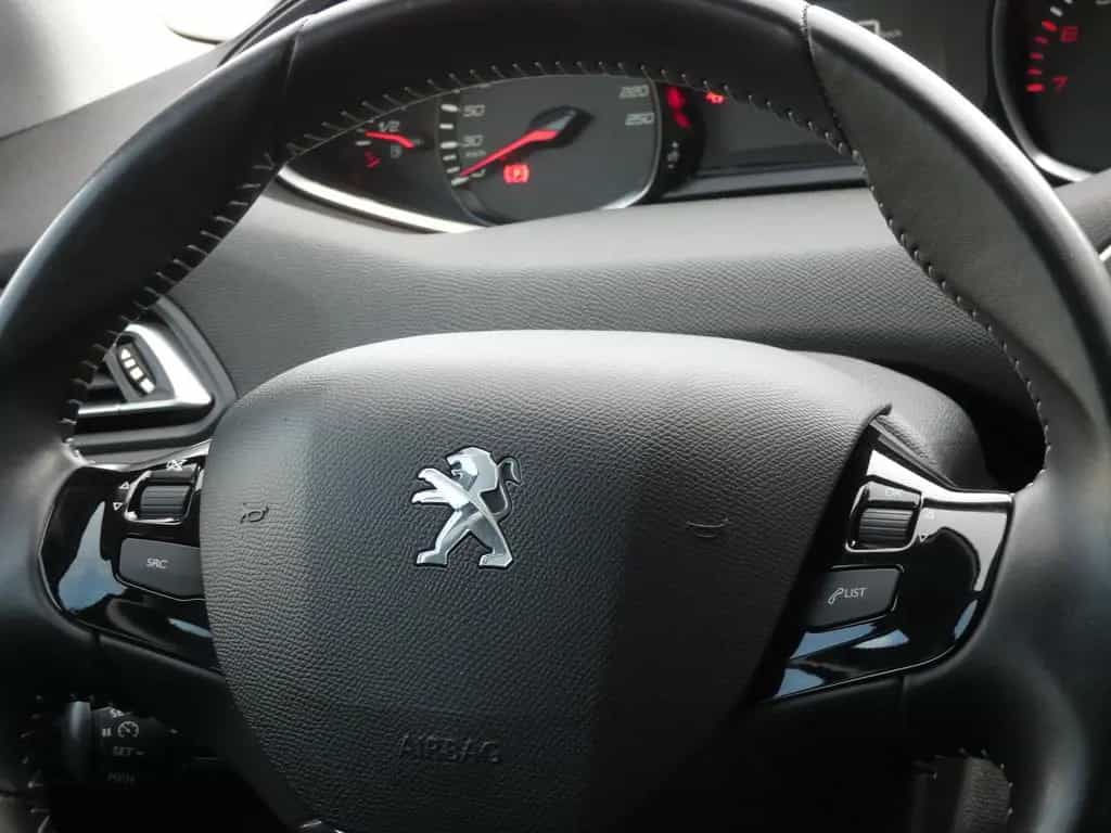Peugeot 308 Active *KLIMA*ALU*NAVI*KAMERA*SHZ* 01/2021-photo-35