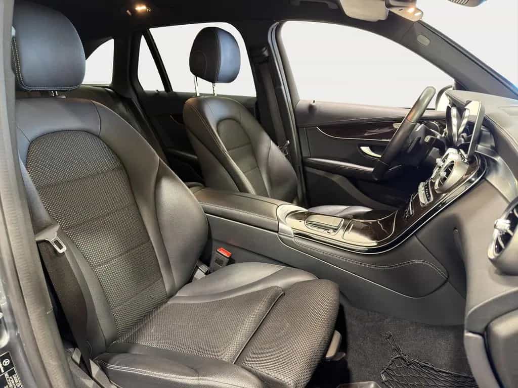 Mercedes-Benz GLC-Class 200 4Matic*EXCLUSIVE*NAVI*LED-MULTIBEAM*KAME 11/2019-photo-13
