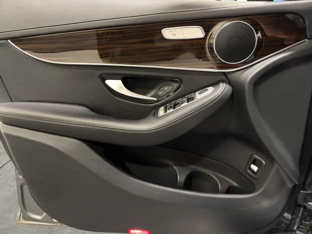 Mercedes-Benz GLC-Class 200 4Matic*EXCLUSIVE*NAVI*LED-MULTIBEAM*KAME 11/2019-photo-17