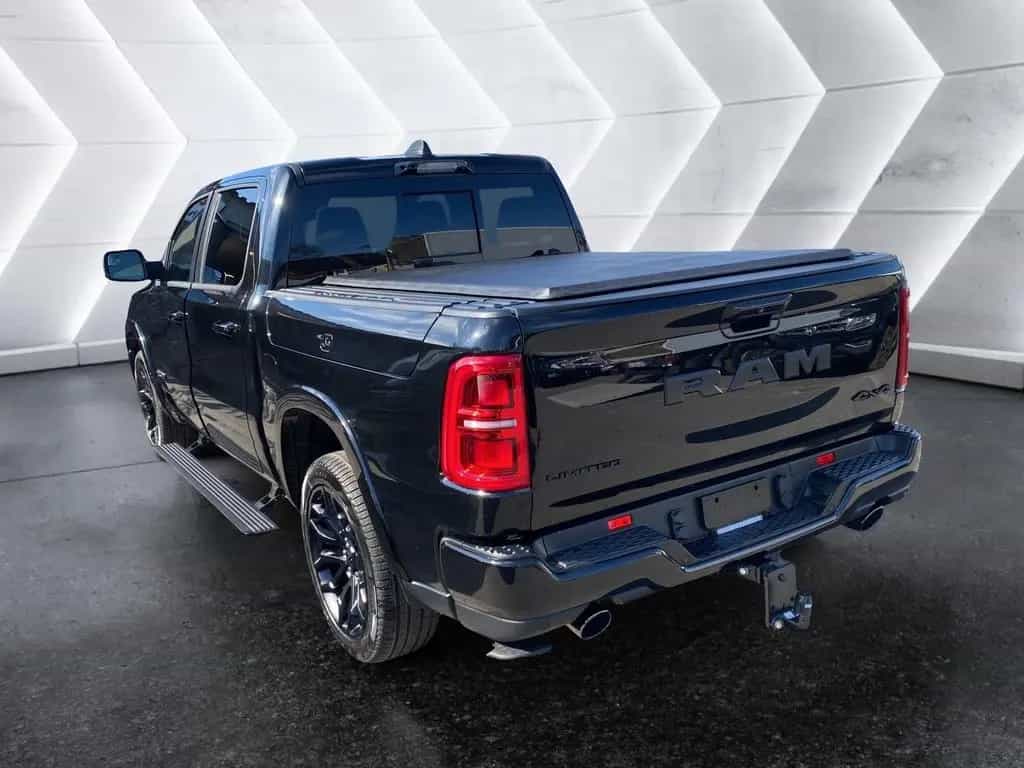 Dodge RAM 1500 Limited Night Crew Cab null-photo-8