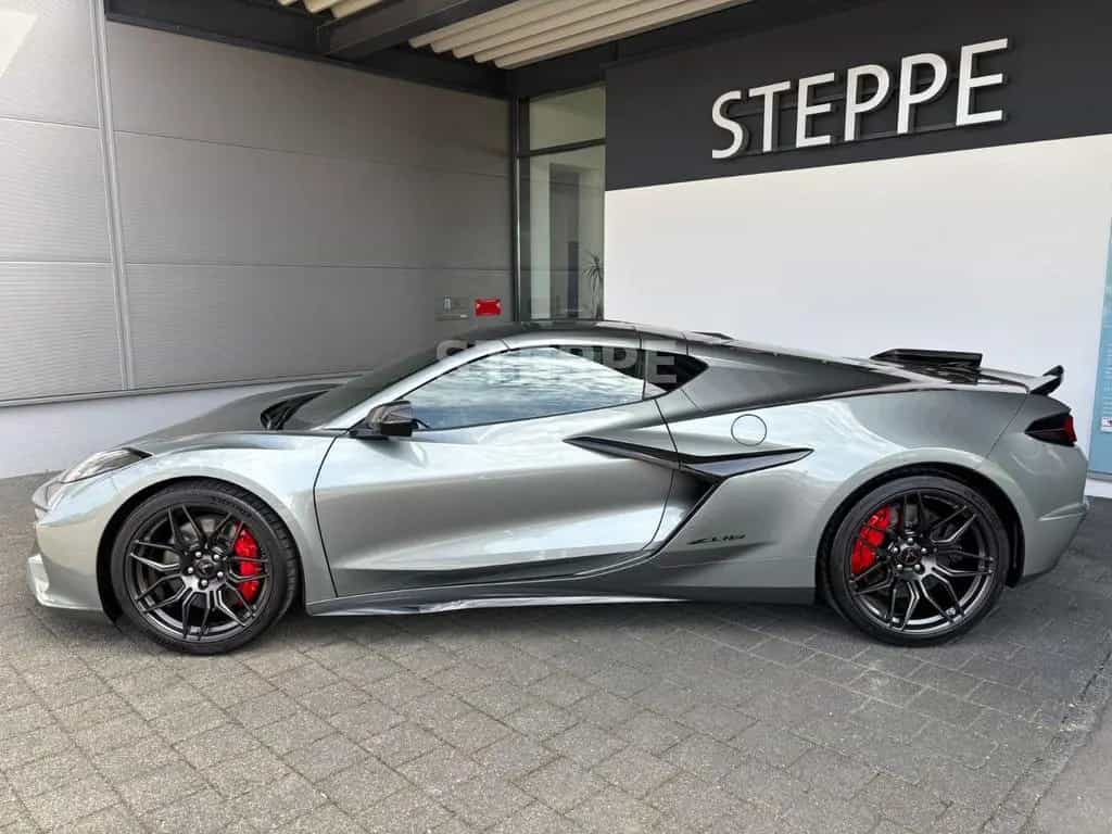 Corvette Z06 5,5V8 Coupe Europamodell 3LZ 08/2025-photo-2