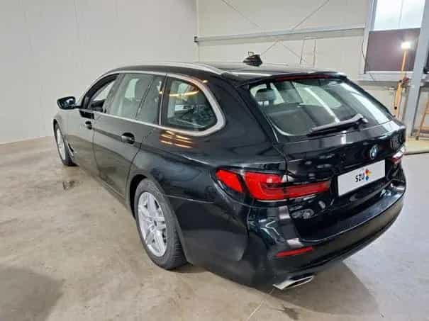 BMW 5 Series 520d Touring LED/NAVI/LEDER/DAB 10/2020-photo-2