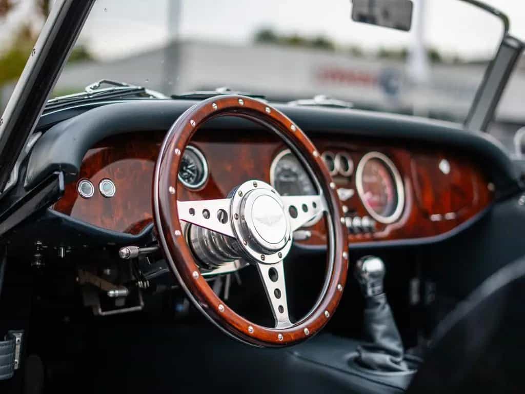 Morgan Roadster 3,7 L V6 *1 Hand* + Sonderlack + 04/2014-photo-16