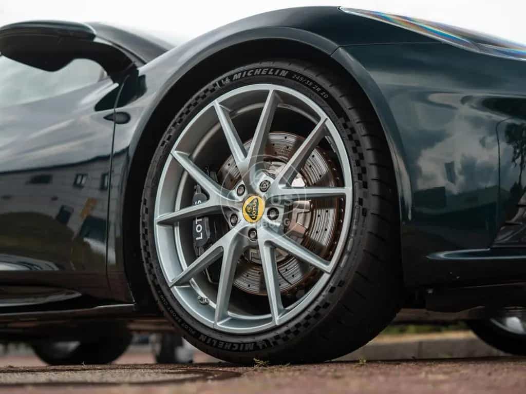 Lotus Emira V6 First Edition 07/2025-photo-22
