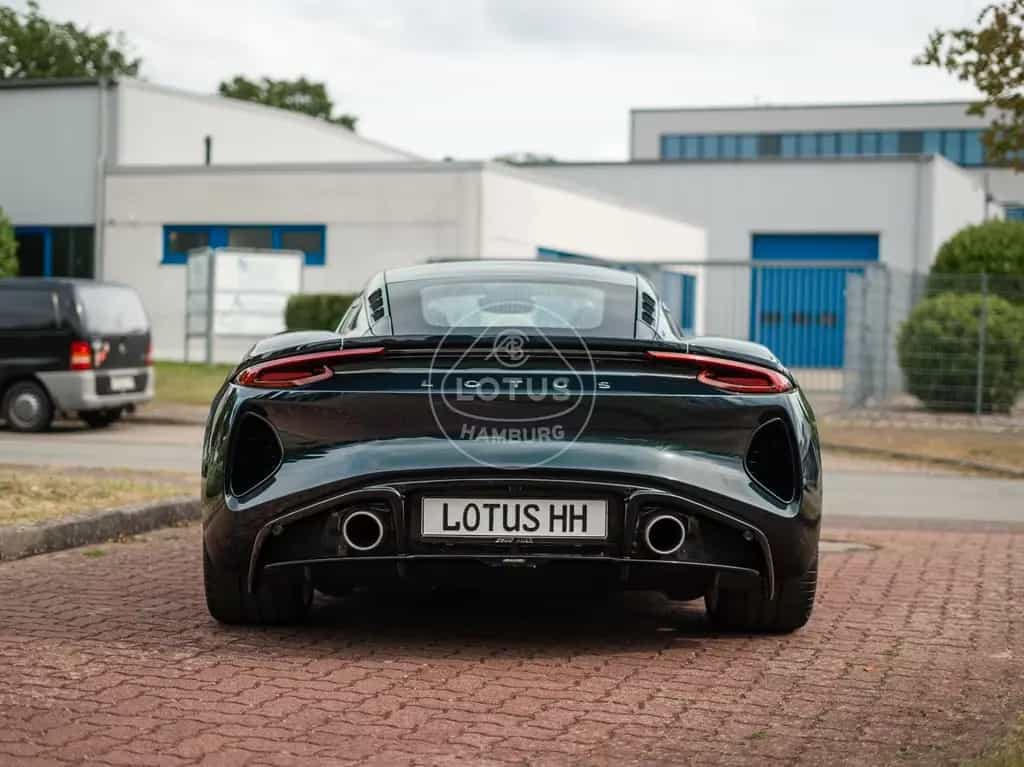 Lotus Emira V6 First Edition 07/2025-photo-3