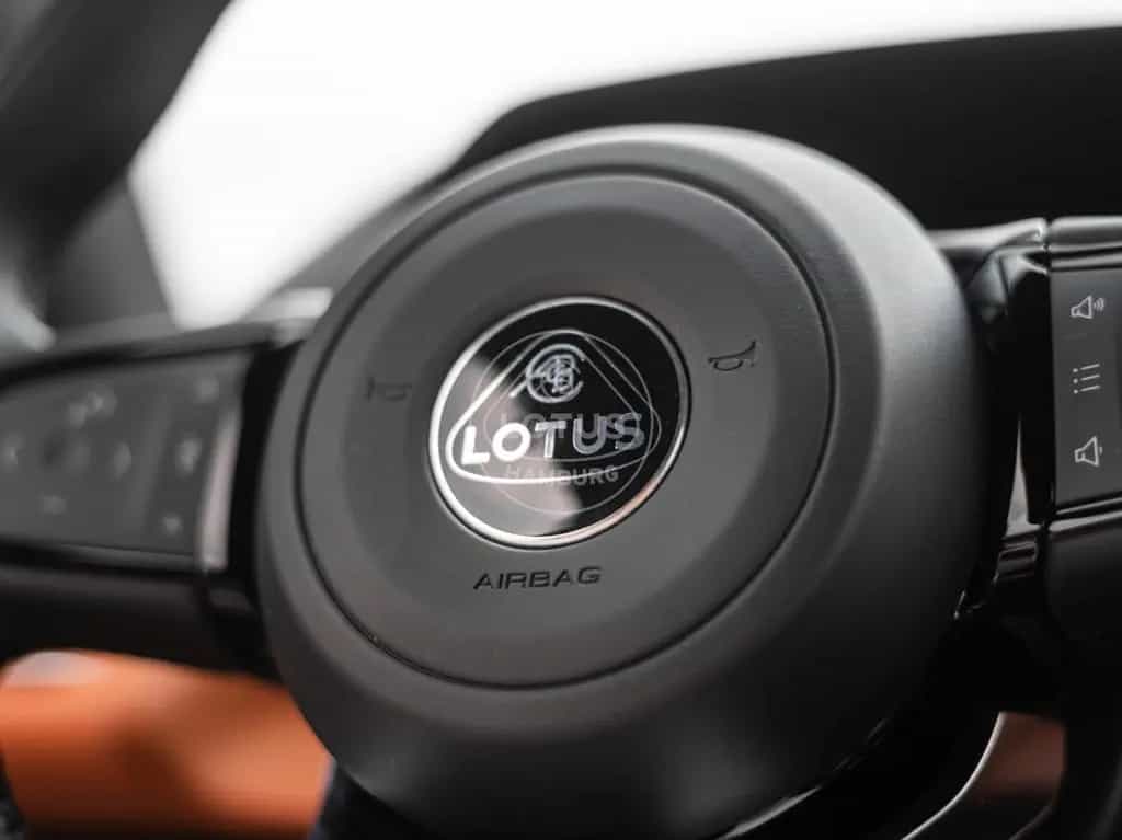 Lotus Emira V6 First Edition 07/2025-photo-8