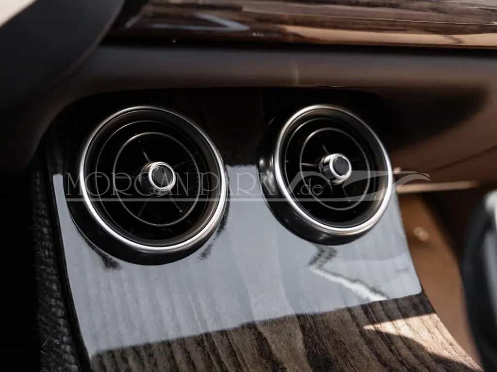 Morgan Plus 4 Plus Four  MY25 *Coffee Beige / Soft Dark Brown* null-photo-13