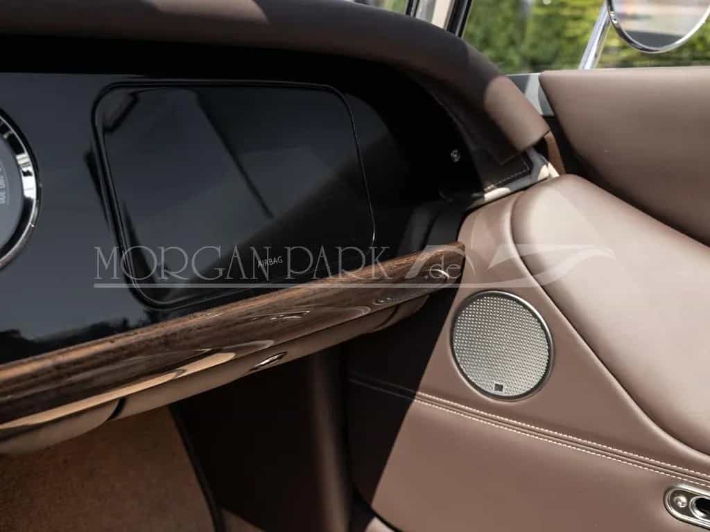 Morgan Plus 4 Plus Four  MY25 *Coffee Beige / Soft Dark Brown* null-photo-16