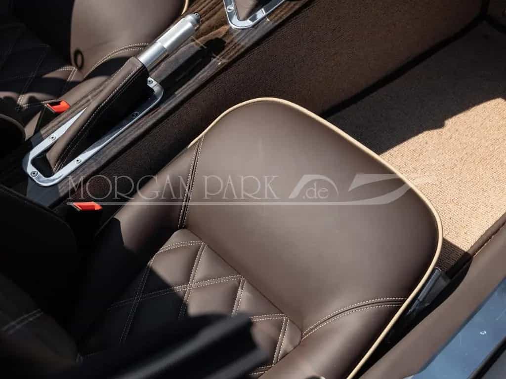 Morgan Plus 4 Plus Four  MY25 *Coffee Beige / Soft Dark Brown* null-photo-20