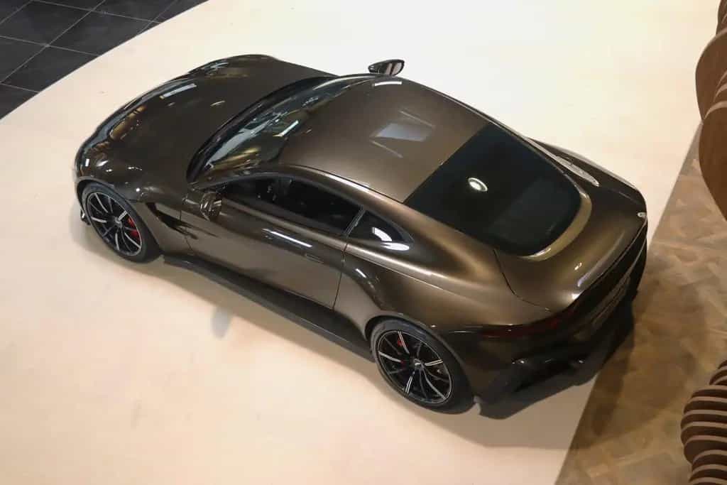 Aston Martin V8 Vantage V8 New Vantage - Perfect Condition - Full Carbon 08/2018-photo-24