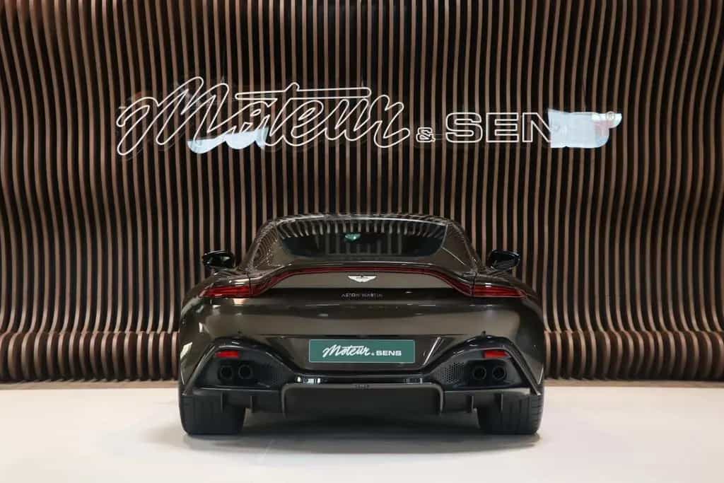 Aston Martin V8 Vantage V8 New Vantage - Perfect Condition - Full Carbon 08/2018-photo-3