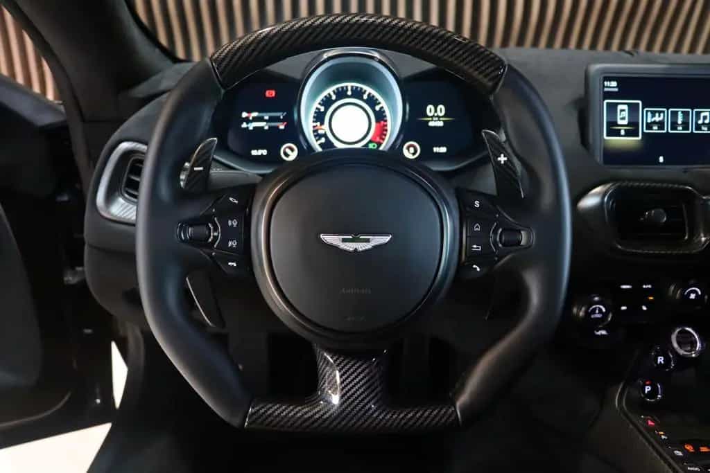 Aston Martin V8 Vantage V8 New Vantage - Perfect Condition - Full Carbon 08/2018-photo-7