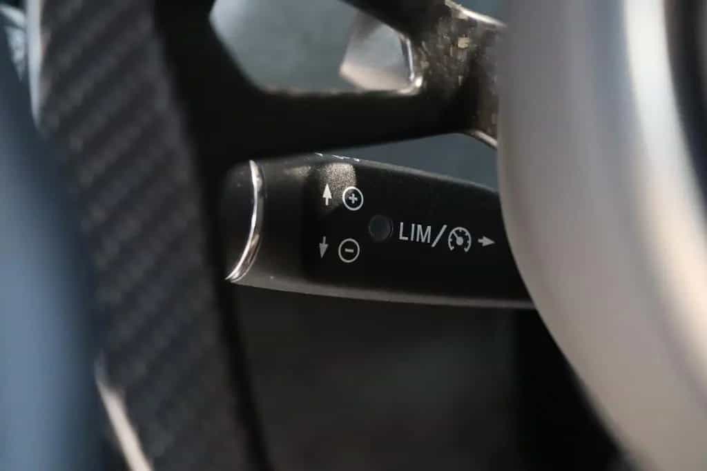 Aston Martin V8 Vantage V8 New Vantage - Perfect Condition - Full Carbon 08/2018-photo-9