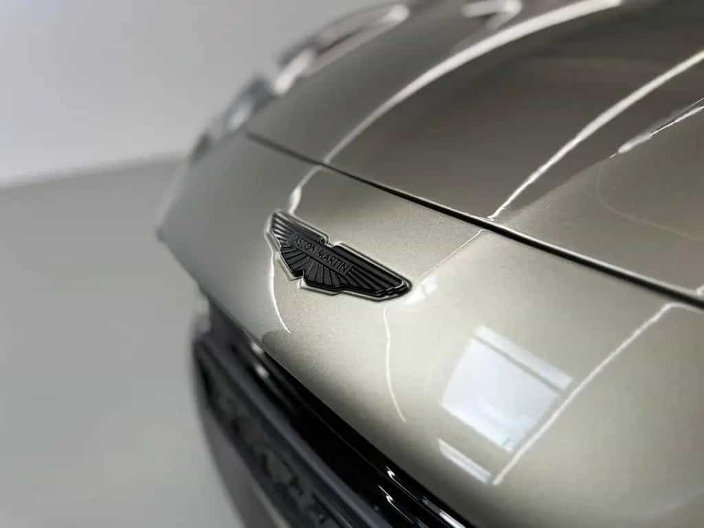 Aston Martin Vanquish Coupé | Titanium Grey | Carbon | PANO 11/2025-photo-4
