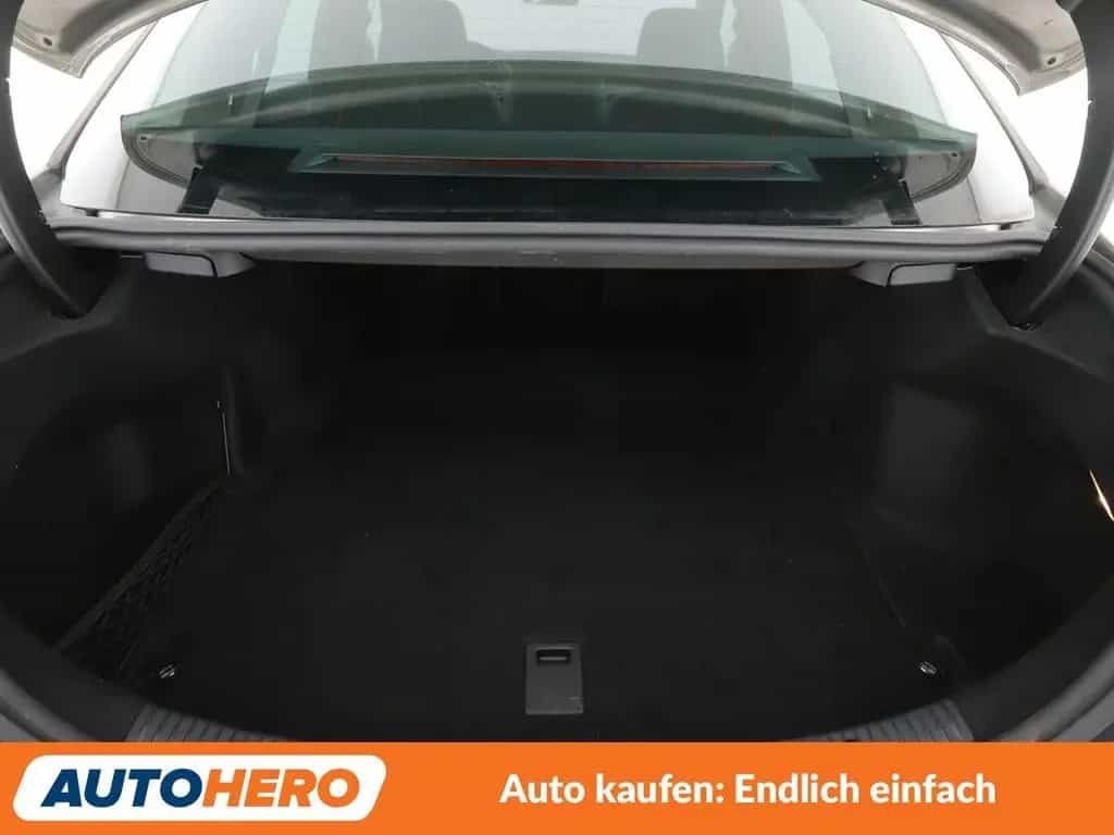 Mercedes-Benz C-Class 300 Avantgarde Aut. *LED*ACC*PDC*SHZ*NAVI* 06/2019-photo-16