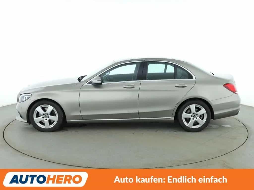 Mercedes-Benz C-Class 300 Avantgarde Aut. *LED*ACC*PDC*SHZ*NAVI* 06/2019-photo-2