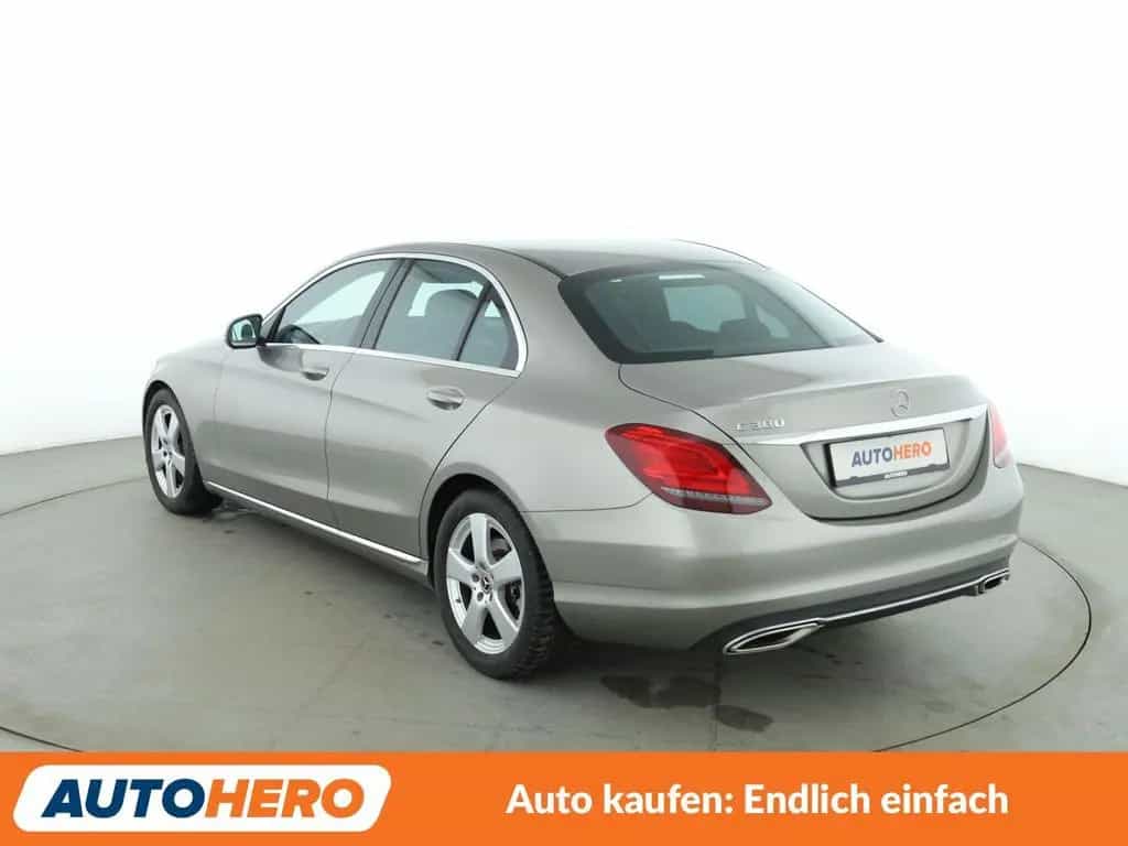 Mercedes-Benz C-Class 300 Avantgarde Aut. *LED*ACC*PDC*SHZ*NAVI* 06/2019-photo-3