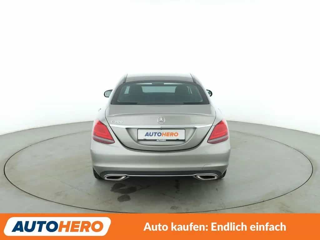 Mercedes-Benz C-Class 300 Avantgarde Aut. *LED*ACC*PDC*SHZ*NAVI* 06/2019-photo-4