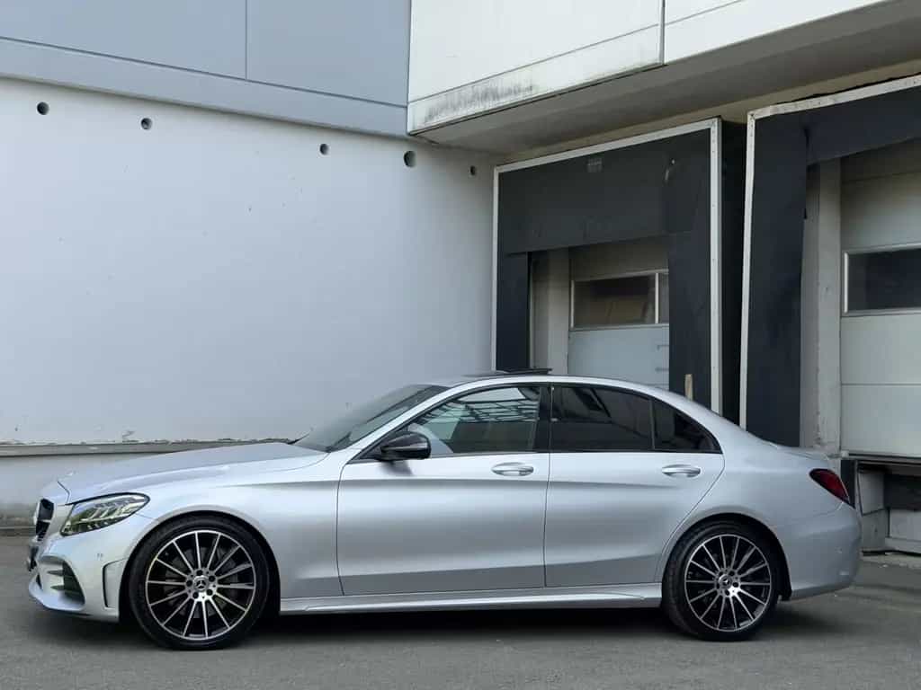 Mercedes-Benz C-Class 300 D AMG Night LED Schiebedach Rü-Kamera 19" 07/2021-photo-1