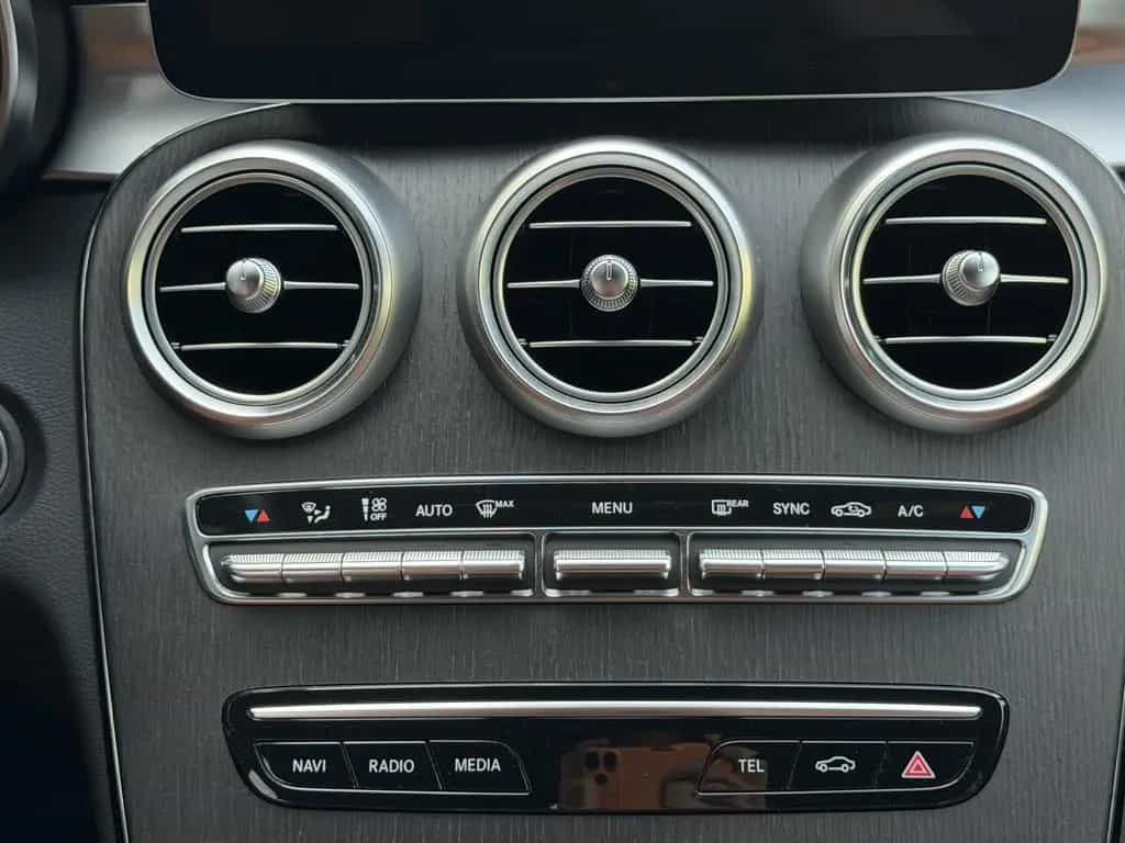 Mercedes-Benz C-Class 300 D AMG Night LED Schiebedach Rü-Kamera 19" 07/2021-photo-19