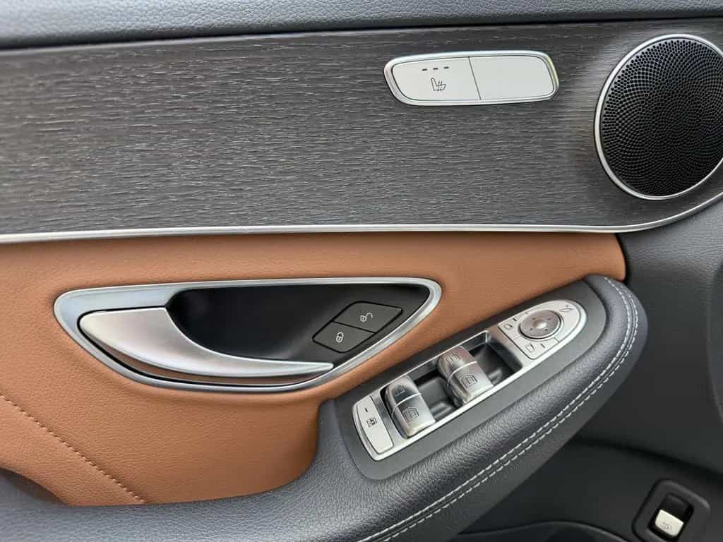 Mercedes-Benz C-Class 300 D AMG Night LED Schiebedach Rü-Kamera 19" 07/2021-photo-29