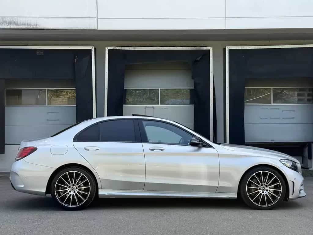 Mercedes-Benz C-Class 300 D AMG Night LED Schiebedach Rü-Kamera 19" 07/2021-photo-5