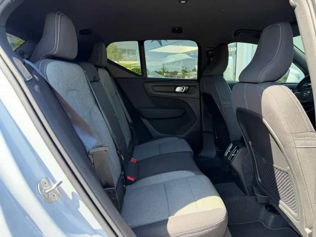 Volvo XC40 B3 Core DCT 07/2025-photo-10