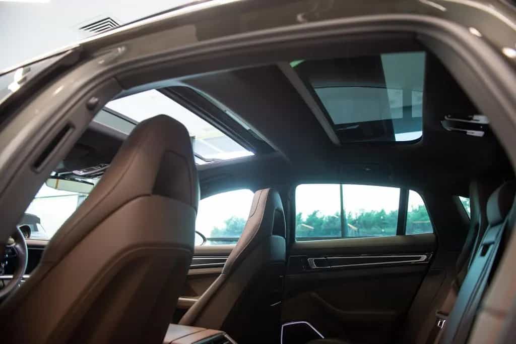 Porsche Panamera 4 Platinum Edition 04/2023-photo-19