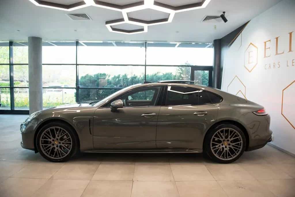 Porsche Panamera 4 Platinum Edition 04/2023-photo-3