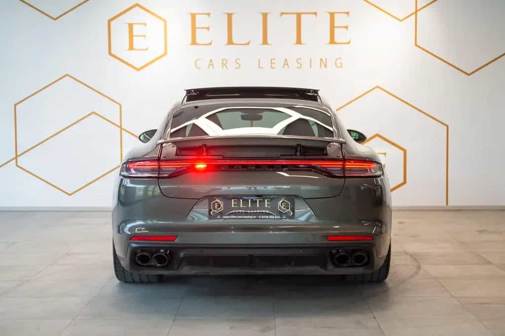 Porsche Panamera 4 Platinum Edition 04/2023-photo-5