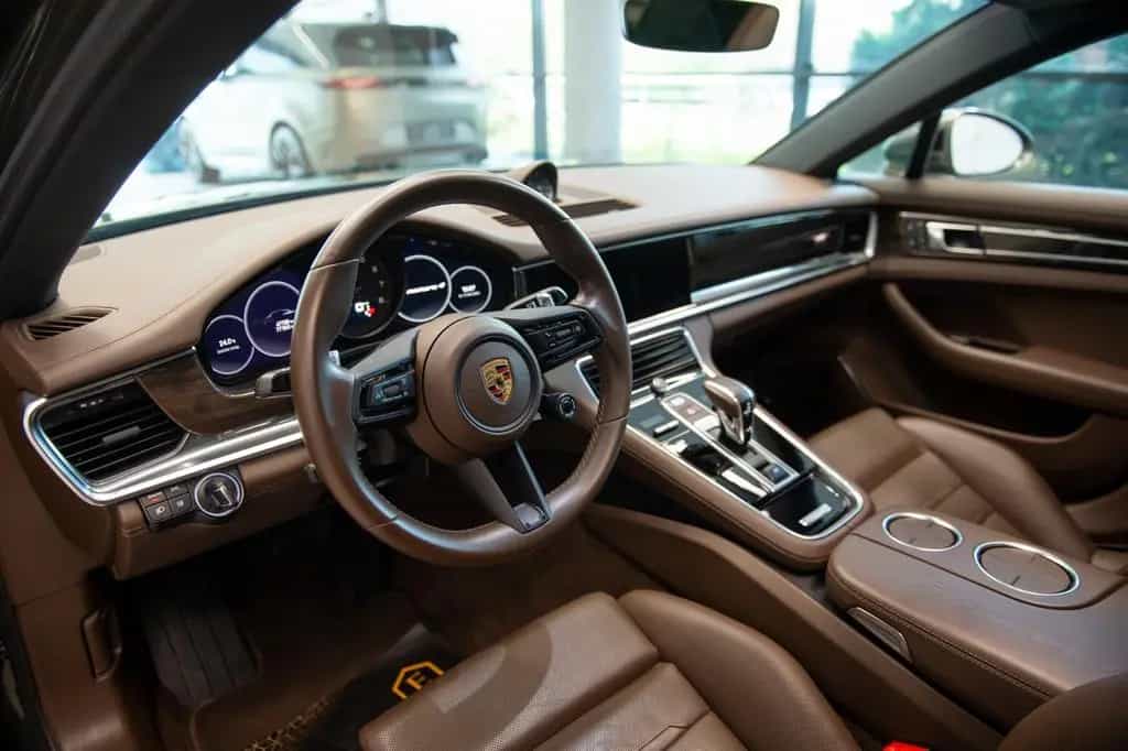 Porsche Panamera 4 Platinum Edition 04/2023-photo-9