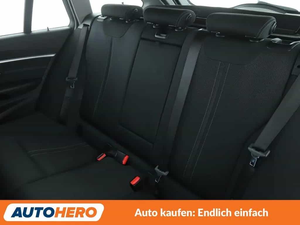 BMW 3 Series 320i Sport Line Aut.*NAVI*TEMPO*PDC*SHZ*ALU* 09/2018-photo-12