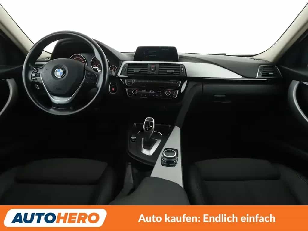 BMW 3 Series 330i Sport Line Shadow Aut.*LED*TEMPO*PDC* 05/2019-photo-11