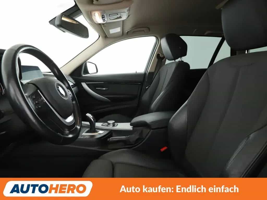 BMW 3 Series 330i Sport Line Shadow Aut.*LED*TEMPO*PDC* 05/2019-photo-9