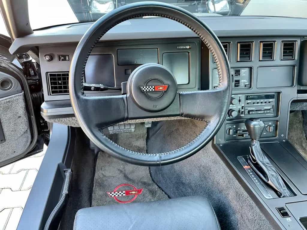 Corvette C4 BLACK over BLACK 1 Owner from NEW 16000miles 07/1984-photo-11