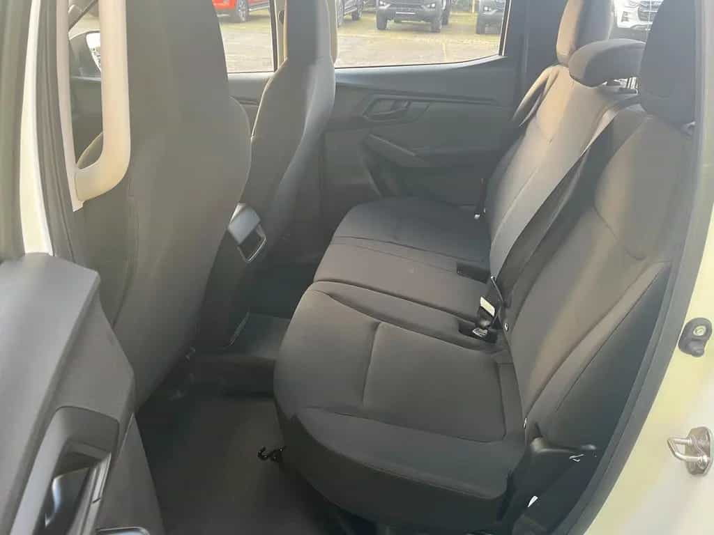 Isuzu D-Max Double Cab L AT +SOFORT+ null-photo-11