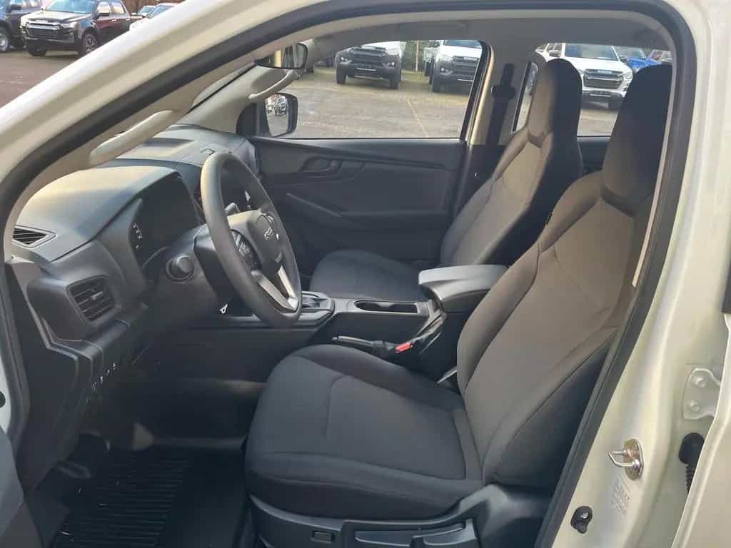 Isuzu D-Max Double Cab L AT +SOFORT+ null-photo-12