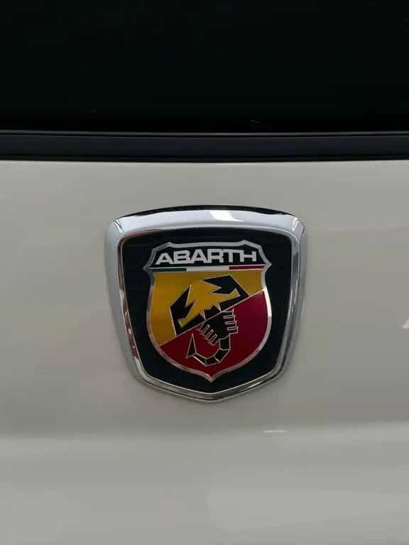 Abarth 500 C 1.4 Turbo T-Jet Custom 06/2013-photo-9