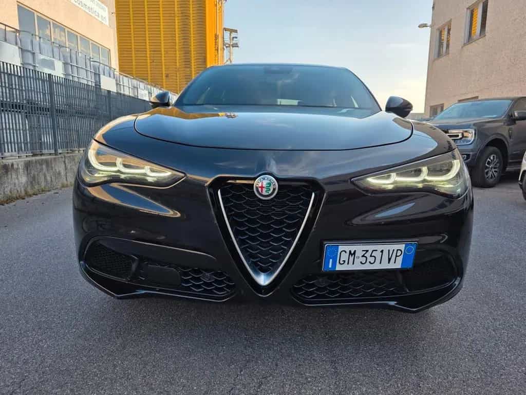 Alfa Romeo Stelvio 2.2 Turbodiesel 210 CV AT8 Q4 04/2023-photo-2