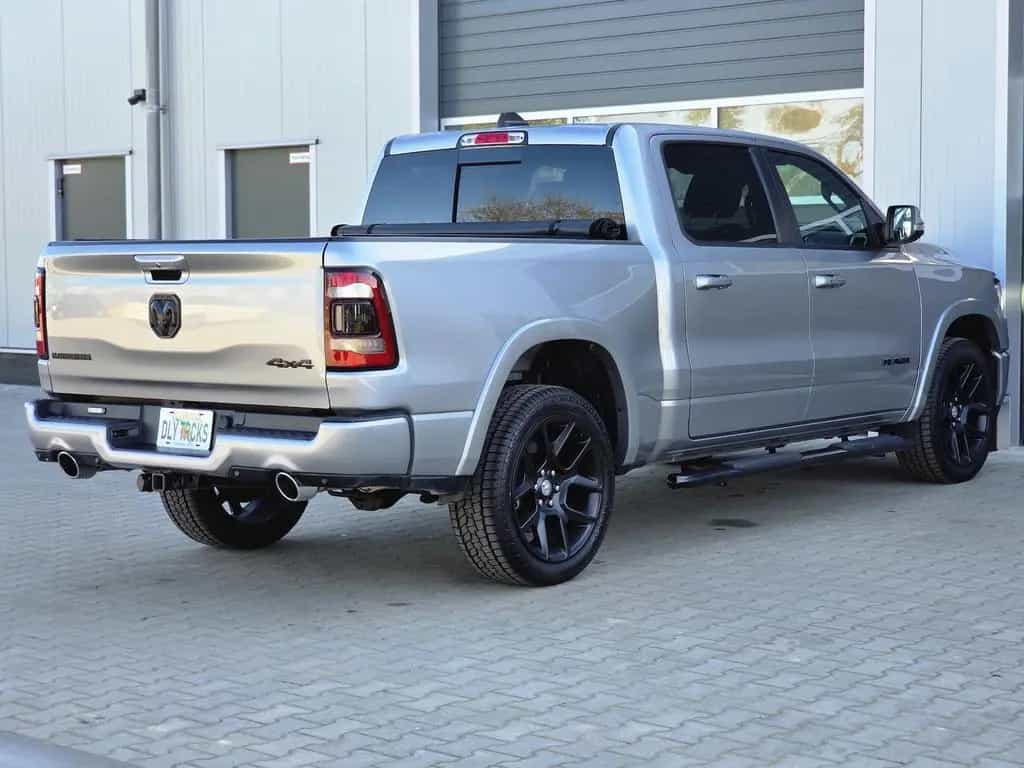 Dodge RAM 1500 5.7 4x4 Laramie Memory H&R LED AHK 22´´ 12/2020-photo-12