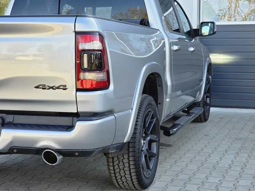 Dodge RAM 1500 5.7 4x4 Laramie Memory H&R LED AHK 22´´ 12/2020-photo-14
