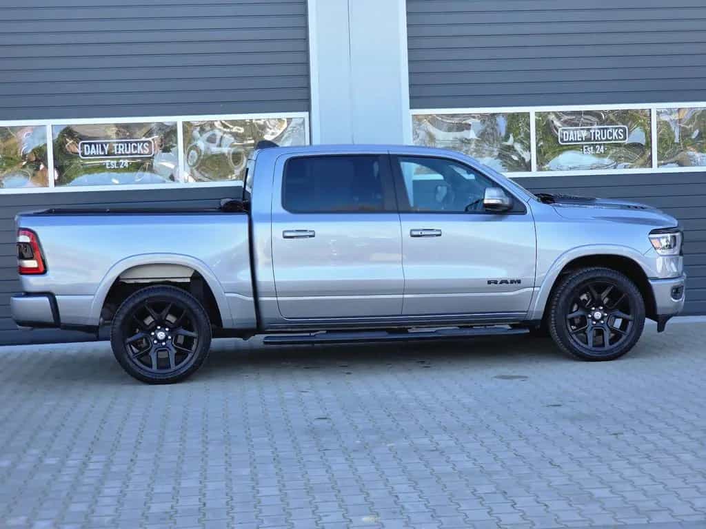 Dodge RAM 1500 5.7 4x4 Laramie Memory H&R LED AHK 22´´ 12/2020-photo-15