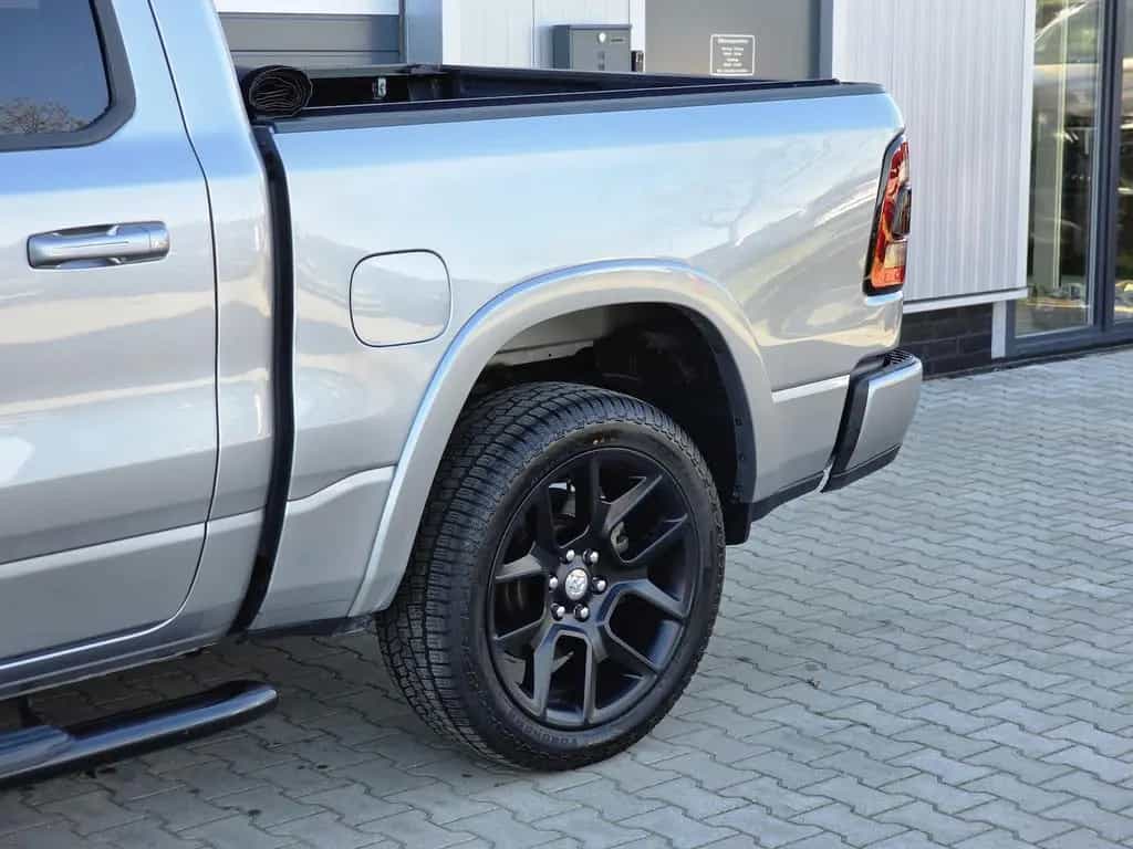 Dodge RAM 1500 5.7 4x4 Laramie Memory H&R LED AHK 22´´ 12/2020-photo-20