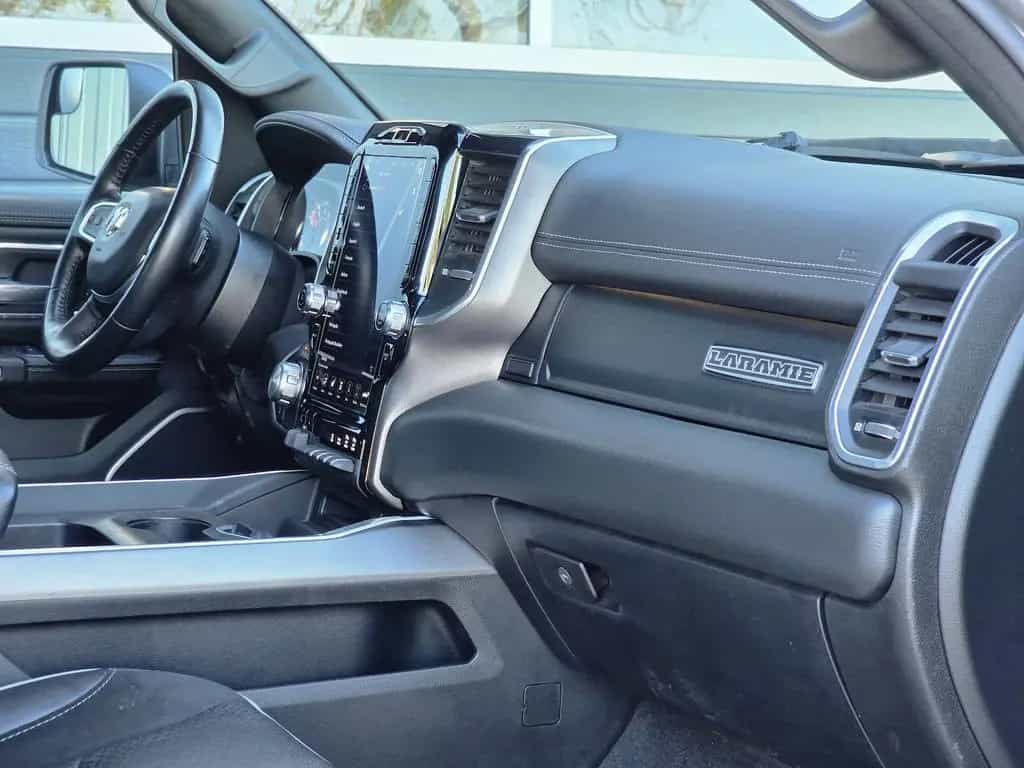 Dodge RAM 1500 5.7 4x4 Laramie Memory H&R LED AHK 22´´ 12/2020-photo-35