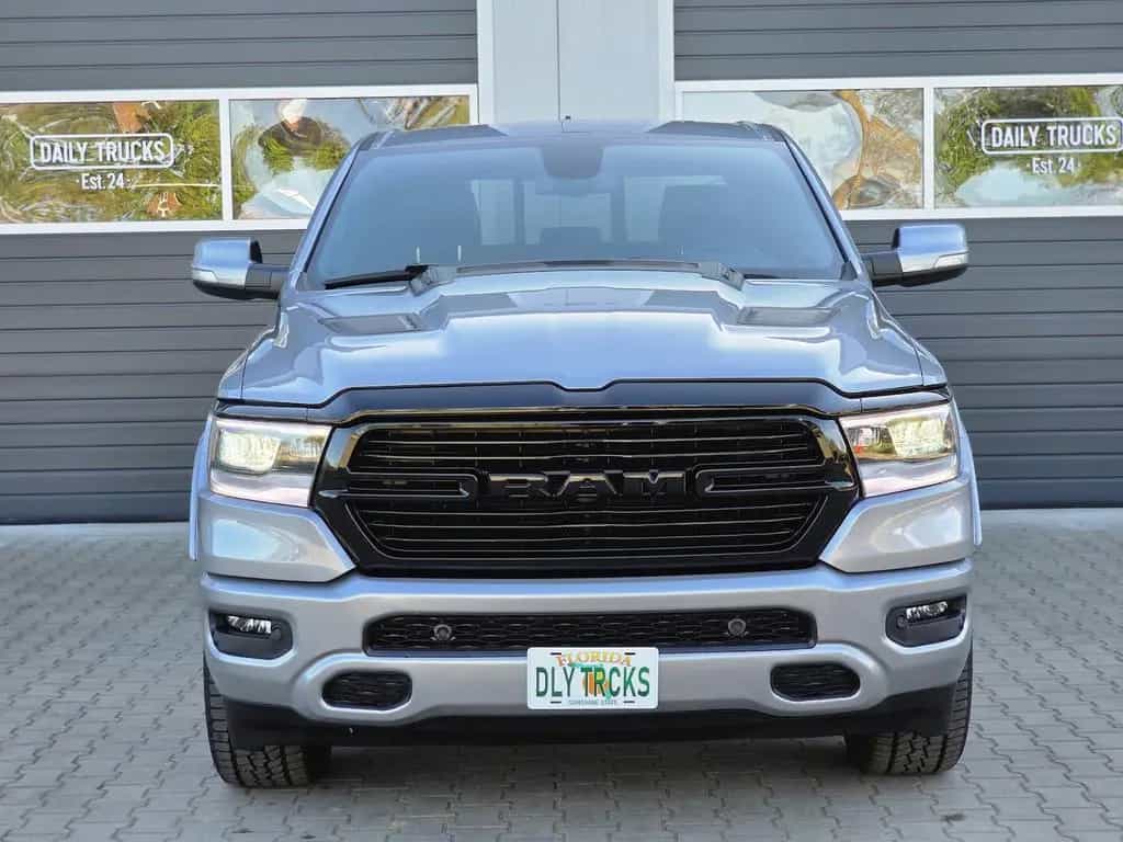 Dodge RAM 1500 5.7 4x4 Laramie Memory H&R LED AHK 22´´ 12/2020-photo-4